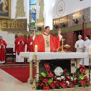 Biskup Kovač predvodio svetkovinu sv. Petra i Pavla u Župi sv. Petra u Zagrebu